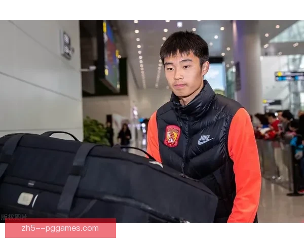 沃尔伊切克什琴斯尼与尤文解约后宣布退役却火线复出加盟巴萨震惊球迷